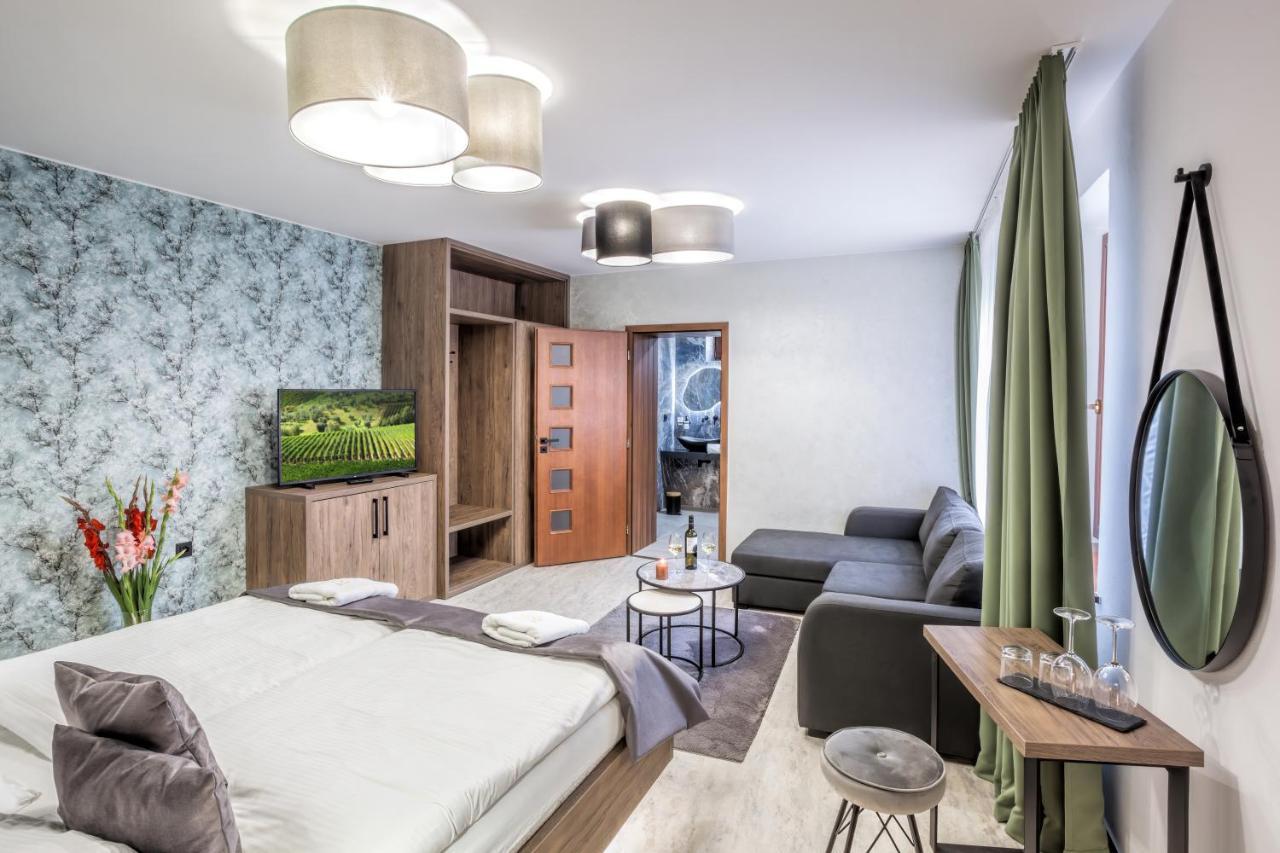 Hotel Beta Bzenec Eksteriør billede