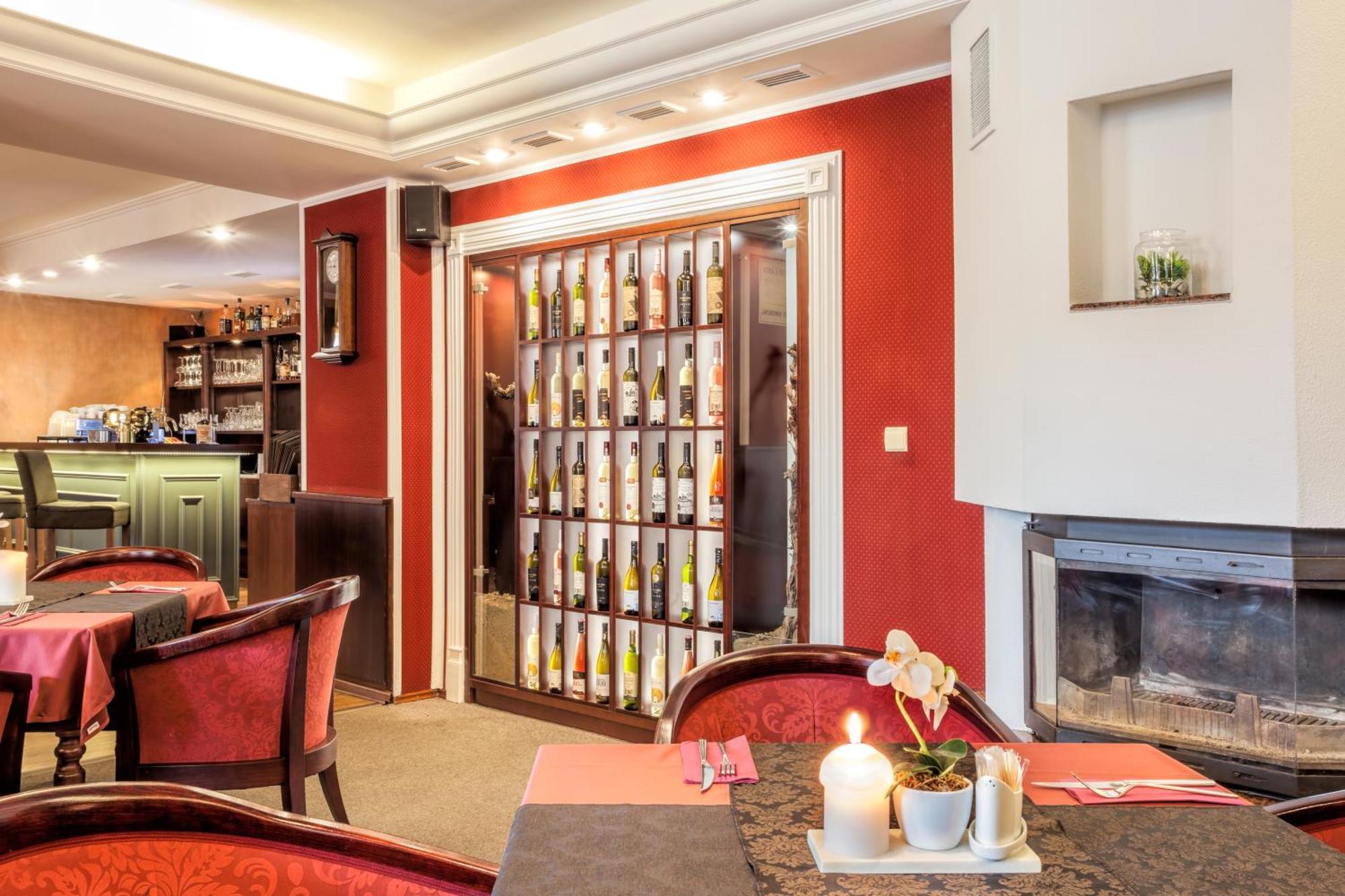 Hotel Beta Bzenec Eksteriør billede